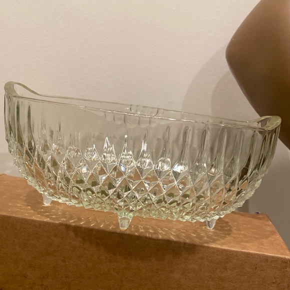 very nice oval indiana glass footed server so perfect!! - Picture 1 of 5